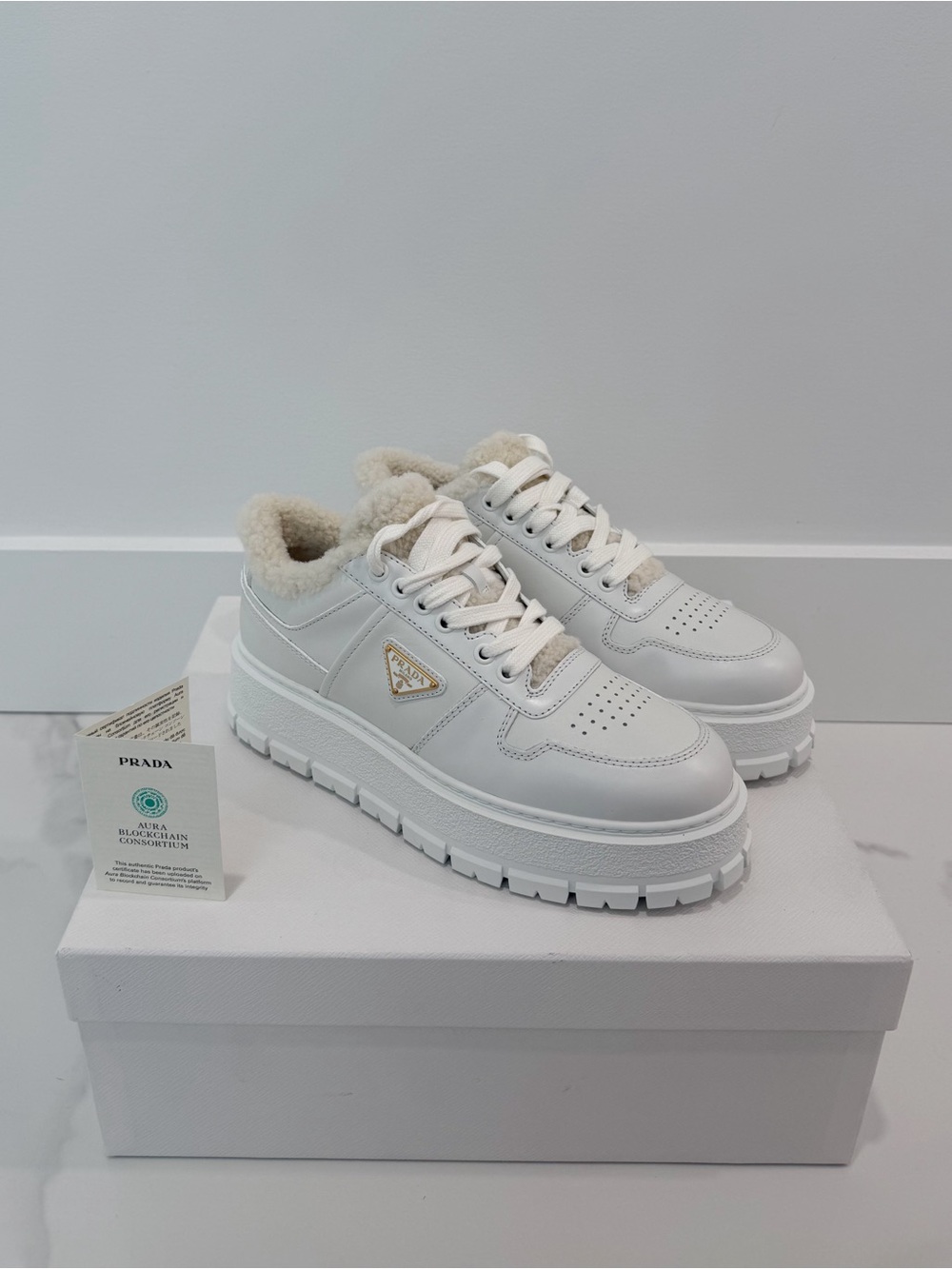Prada White Shearing Leather Platform Sneaker with Fur And Gold Logo Size:39 (8)